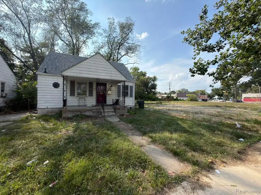 8667 Ashton Avenue, Detroit, MI 48228 - #2
