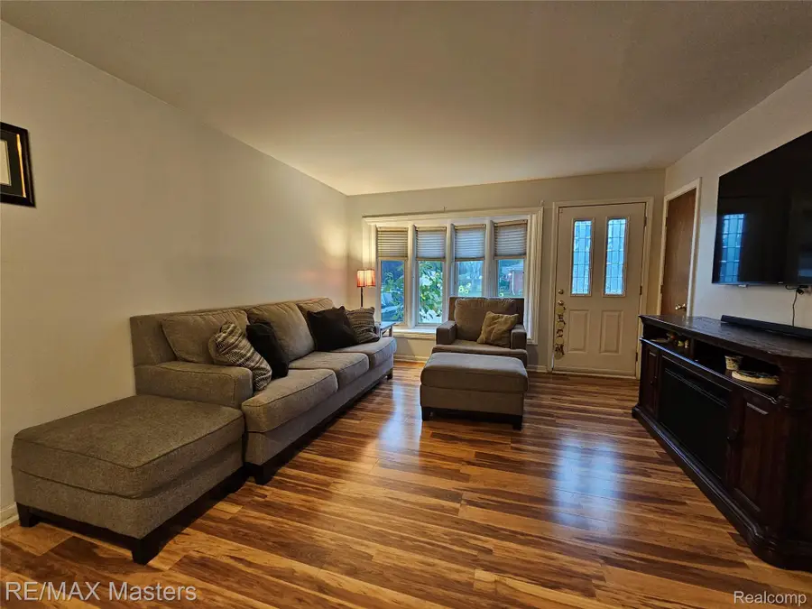 1566 Leslie Street, Westland, MI 48186 - #2