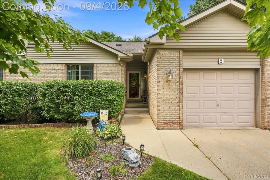 22240 Quail Run Circle #2, South Lyon, MI 48178 - #2