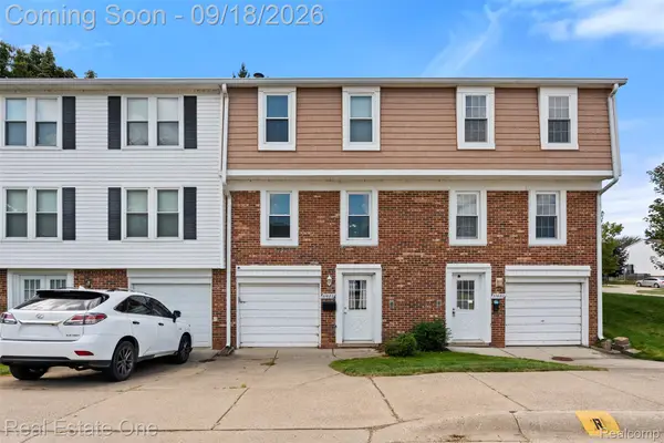 37682 Charter Oaks Boulevard, ClintonTownship, MI 48036