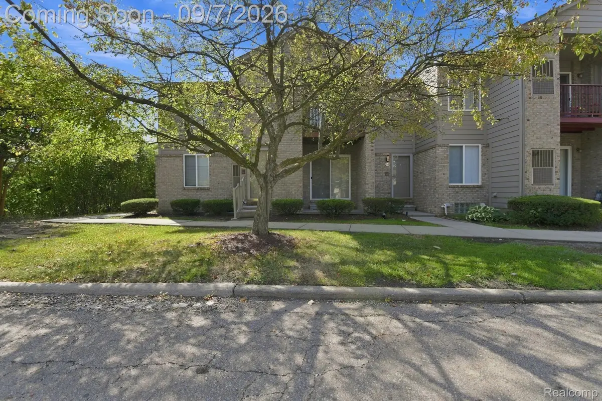 34780 W 8 Mile Road #7, Farmington Hills, MI 48335 - #1