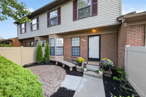 38902 Country Circle #16, FarmingtonHills, MI 48331