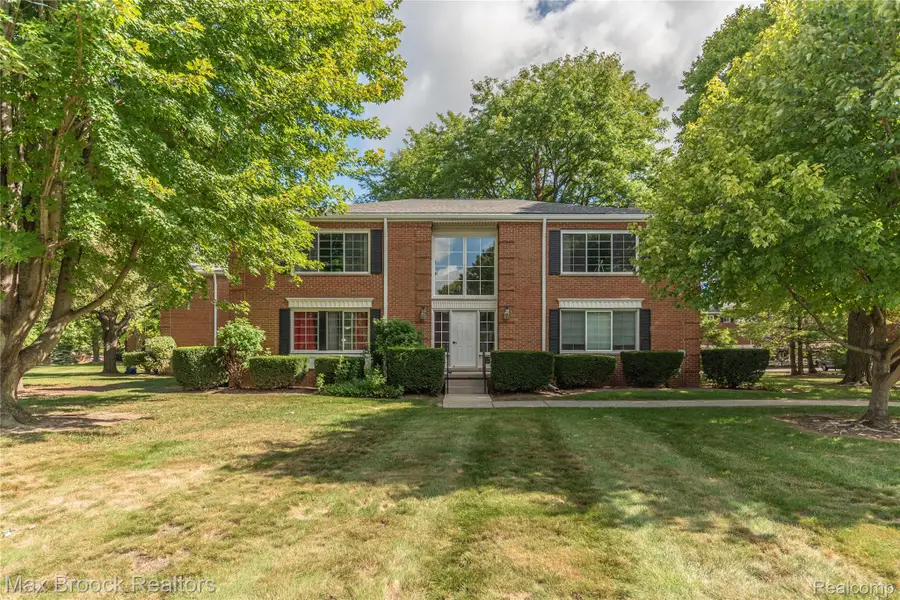 731 E Fox Hills Drive #183, Bloomfield, MI 48304 - #2