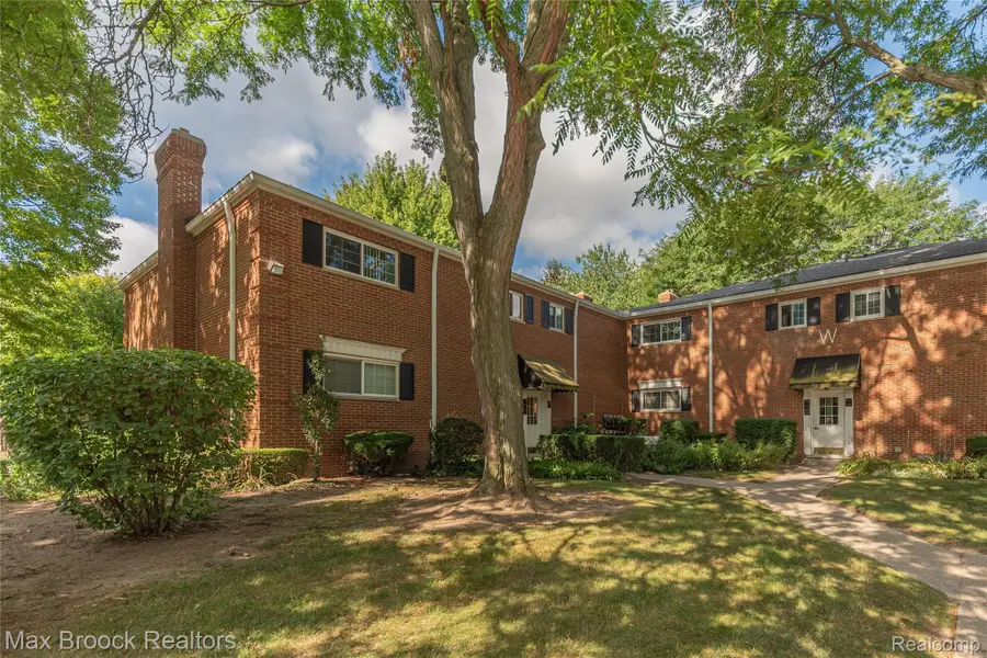 731 E Fox Hills Drive #183, Bloomfield, MI 48304 - #3