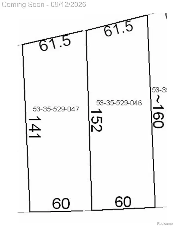 813 W Shiawassee Avenue, Fenton, MI 48430