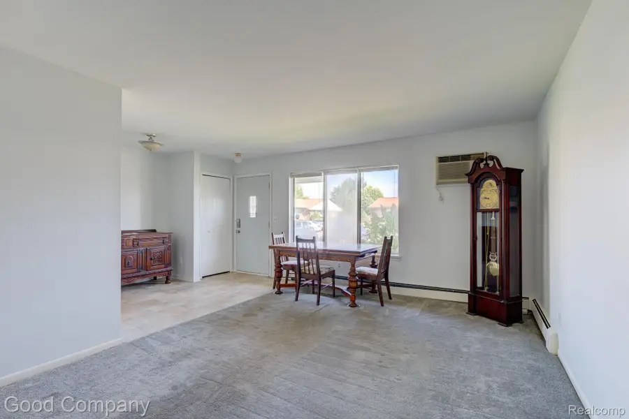 25219 Potomac Drive, South Lyon, MI 48178 - #2