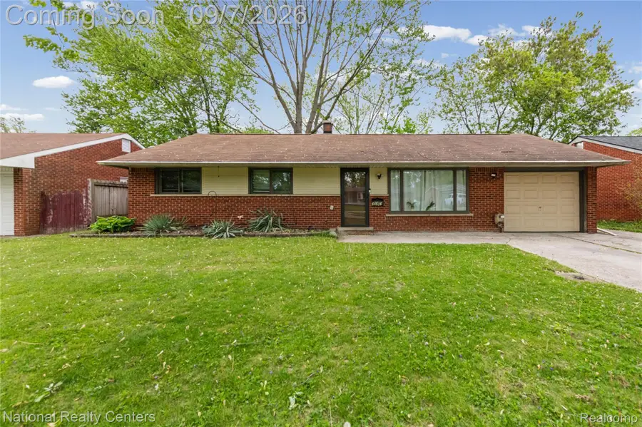 35463 Seville Street, Clinton Township, MI 48035 - #3