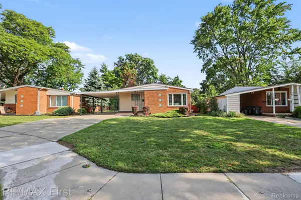 22437 Sunnyside Street, StClairShores, MI 48080