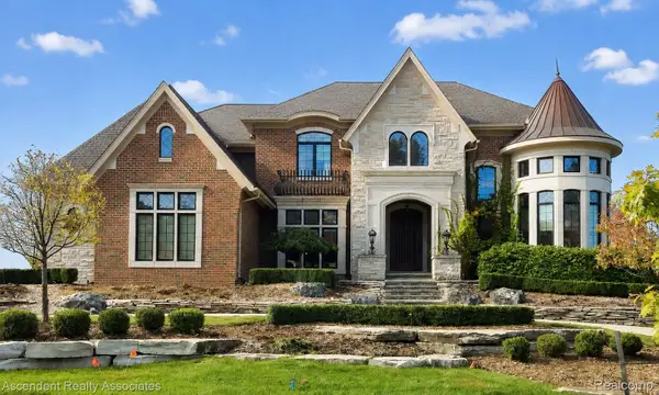 5620 Orion Road, Rochester, MI 48306