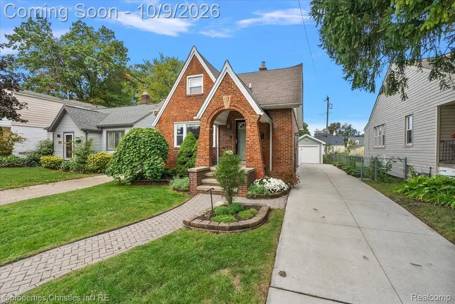333 E Maplehurst Street, Ferndale, MI 48220 - #2