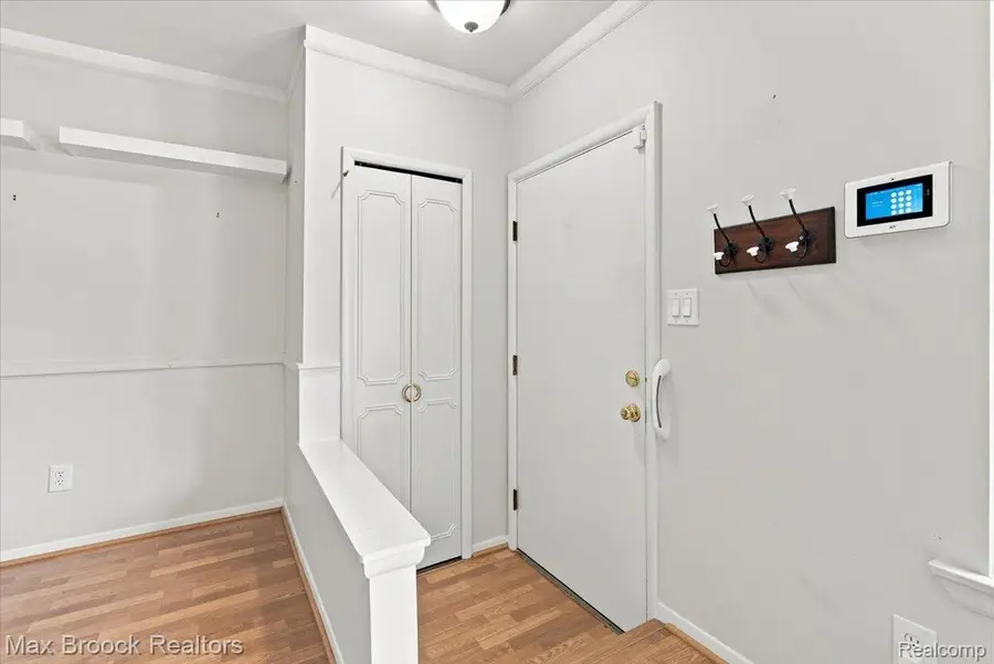 49948 Helfer, Wixom, MI 48393 - #3