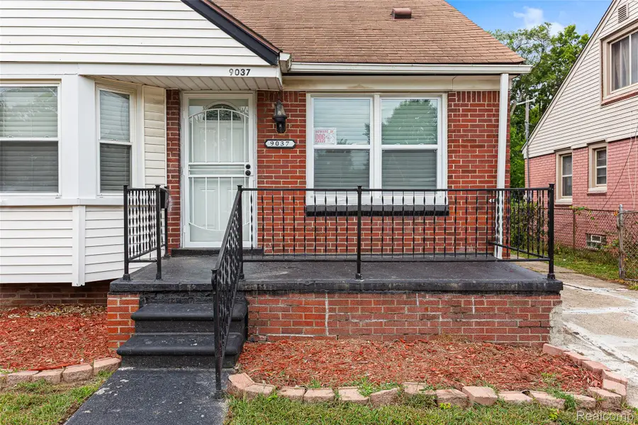 9037 Longacre Street, Detroit, MI 48228 - #2
