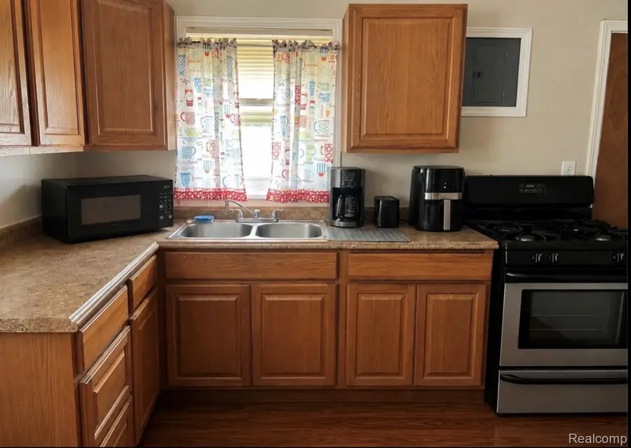 6369 Harold Street, Taylor, MI 48180 - #3