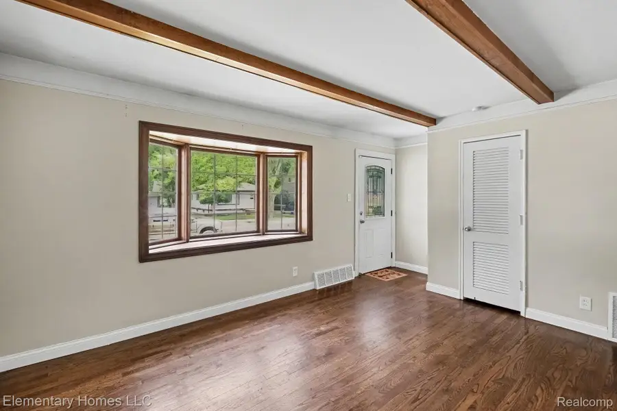 23504 Beverly Street, Saint Clair Shores, MI 48082 - #3
