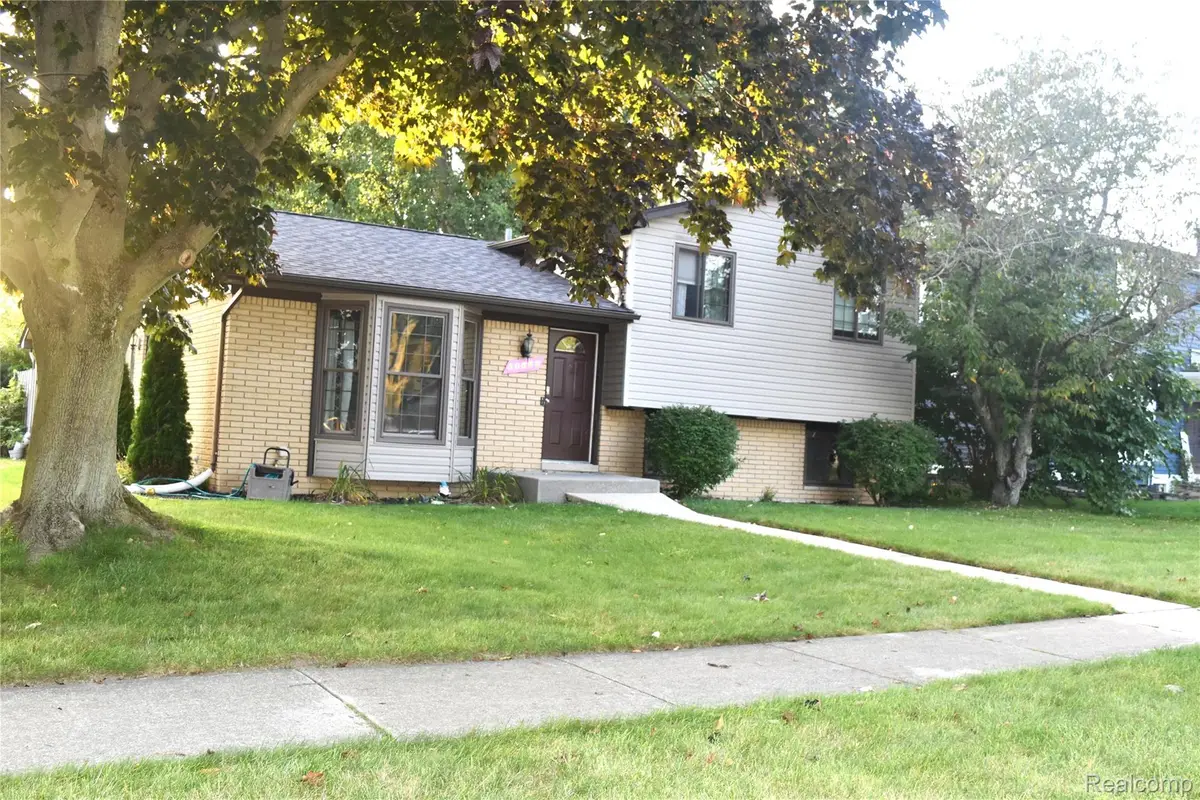 50555 Helmandale Street, Chesterfield, MI 48047 - #1
