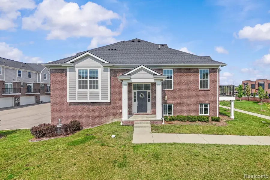 49503 Lantern Way #42, Canton, MI 48188 - #2