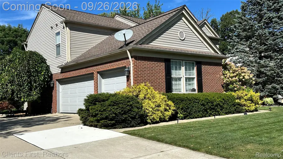 48760 Fifth Avenue S, Canton, MI 48188 - #2