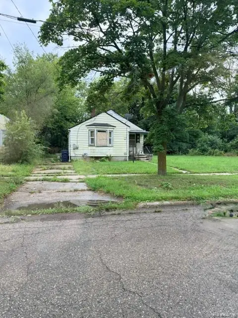 136 E Mcclellan Street, Flint, MI 48505 - #2