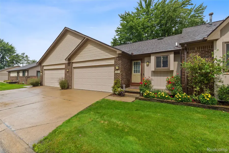 20473 Longwood Drive, Clinton, MI 48038 - #3