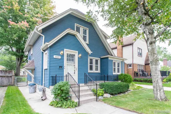 1037 Longfellow Avenue, RoyalOak, MI 48067