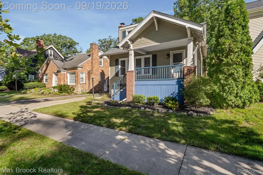 25 Wellesley Drive, Pleasant Ridge, MI 48069 - #3