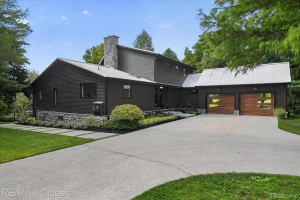 1030 Kurtz Road, Holly, MI 48442