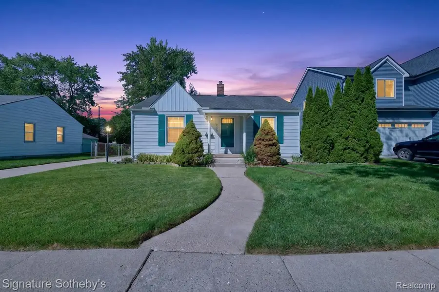 4139 Griffith Avenue, Berkley, MI 48072 - #2