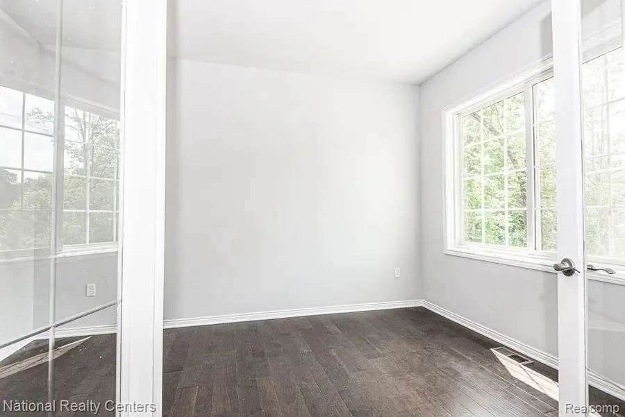 925 Guenevere Drive, Oxford, MI 48371 - #3