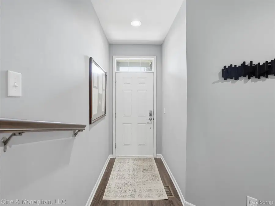 24827 Ivy, Novi, MI 48375 - #2