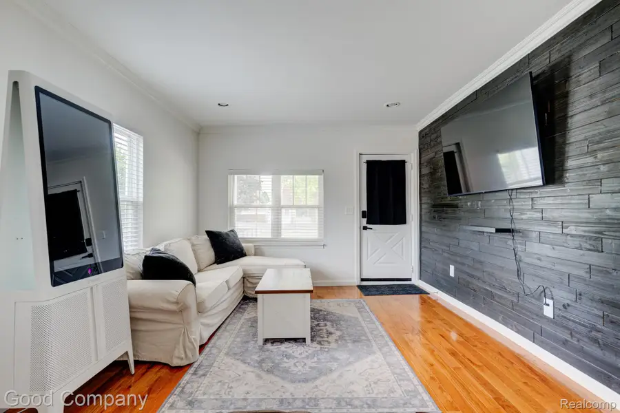 22131 Fresard Street, Saint Clair Shores, MI 48080 - #3