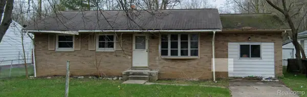 3295 Spring Valley Drive, Flint, MI 48504