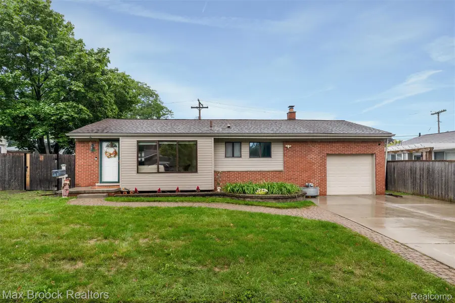 1136 N Selfridge Boulevard, Clawson, MI 48017 - #2