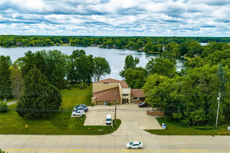 11032 Grand River Road, Brighton, MI 48116 - #3