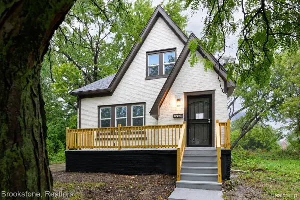 12621 Evanston Street, Detroit, MI 48213