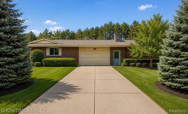 1661 Madeline Drive, Lapeer, MI 48446