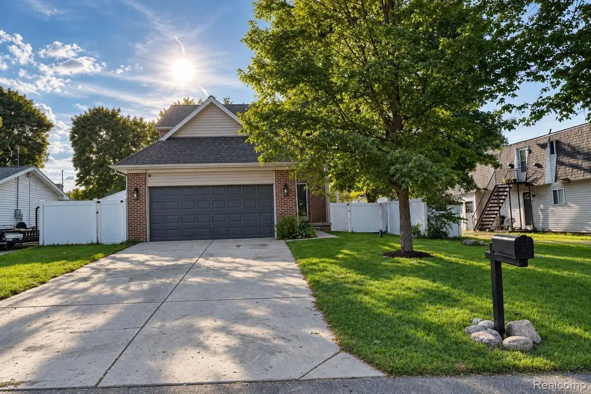 61 Narrin Street N, Ortonville, MI 48462 - #1