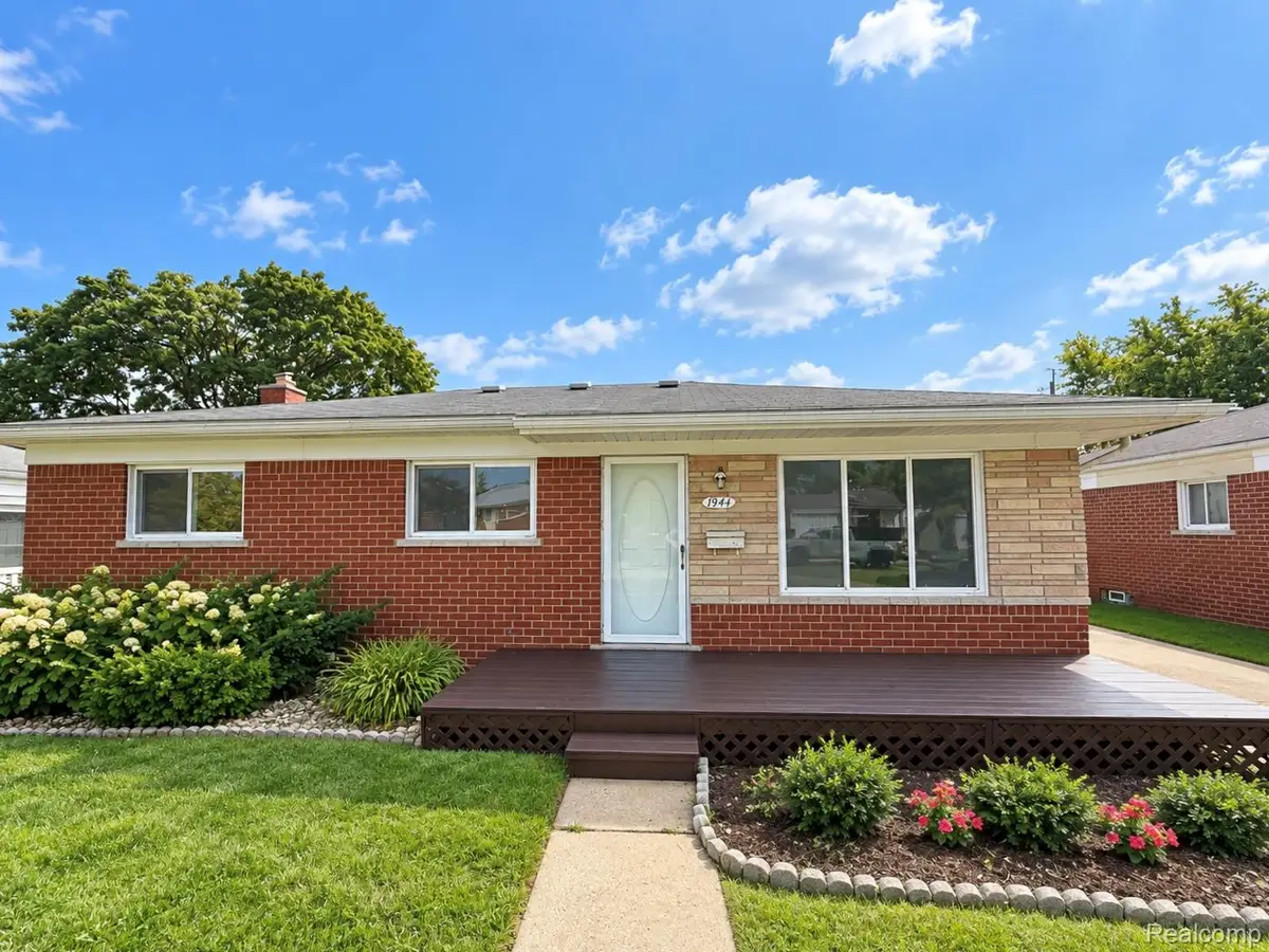 1944 Common Road, Warren, MI 48092 - #1