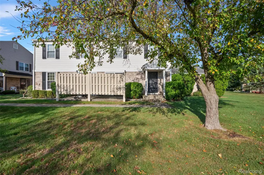 44555 N Bunker Hill Drive, Clinton, MI 48038 - #3