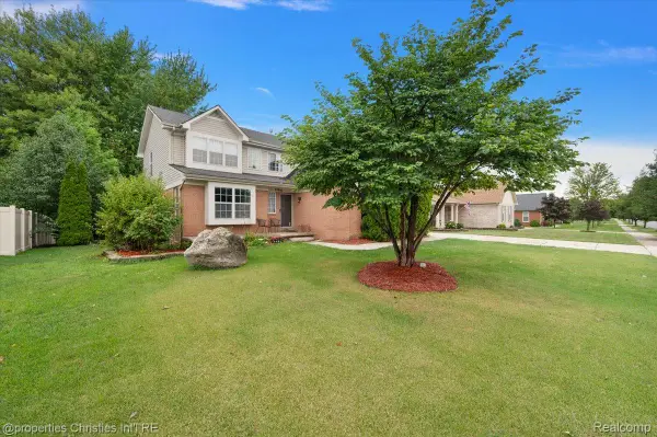 32916 Kelly Boulevard, Brownstown, MI 48173
