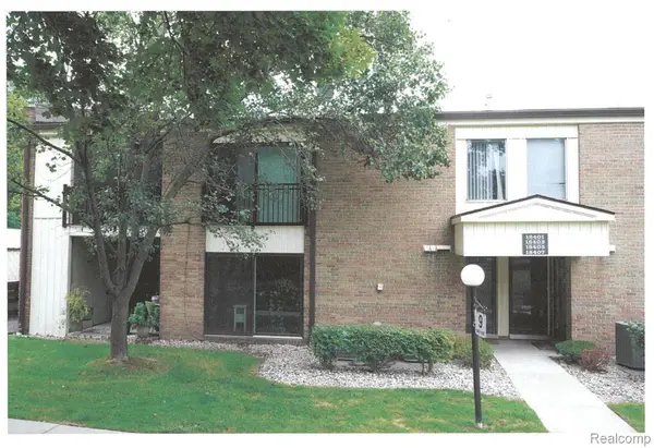 18403 University Park Dr Drive, Livonia, MI 48152