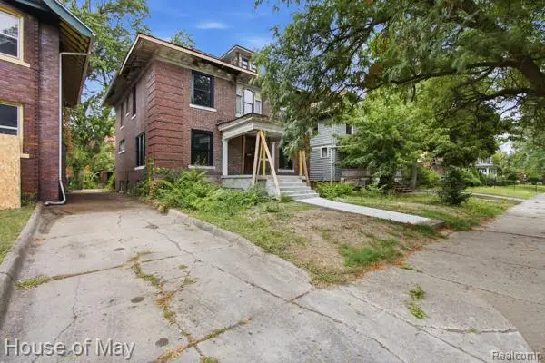 676 Atkinson Street, Detroit, MI 48202