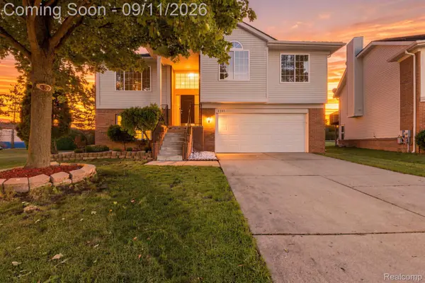 3201 Lynhurst Court, Rochester, MI 48306