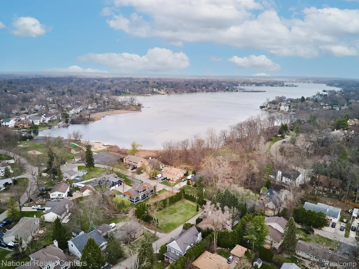 4442 Borland Street, West Bloomfield, MI 48323 - #1