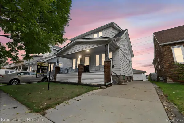 4760 Curtis Street, Dearborn, MI 48126