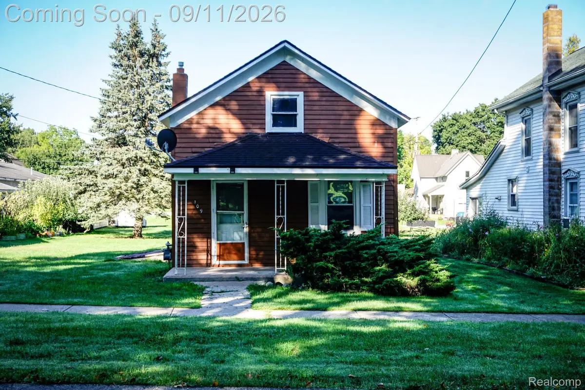 109 N Church Street, Byron, MI 48418 - #1