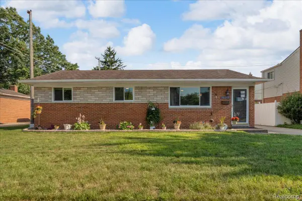 36255 Canyon Drive, Westland, MI 48186