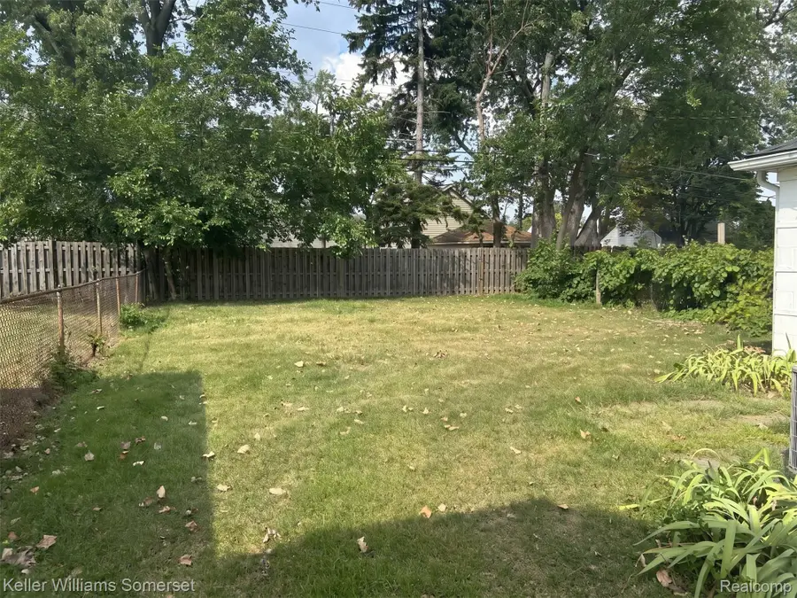 14219 Knox Avenue, Warren, MI 48089 - #3