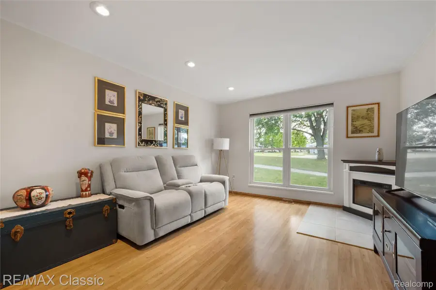 39727 Village Wood Lane, Novi, MI 48375 - #3