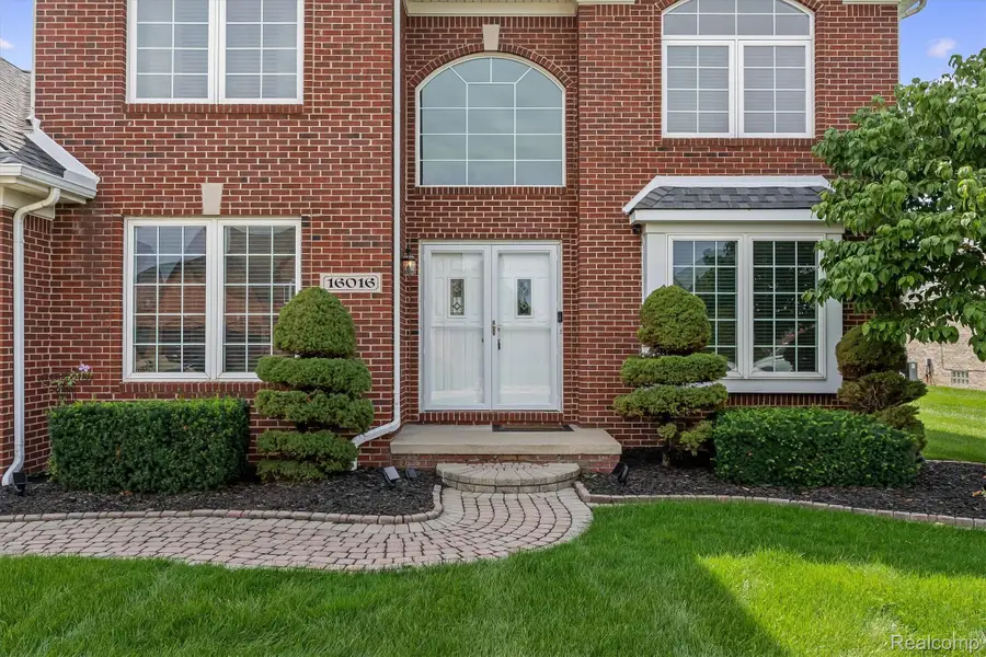 16016 Berry Lane, Macomb, MI 48044 - #3