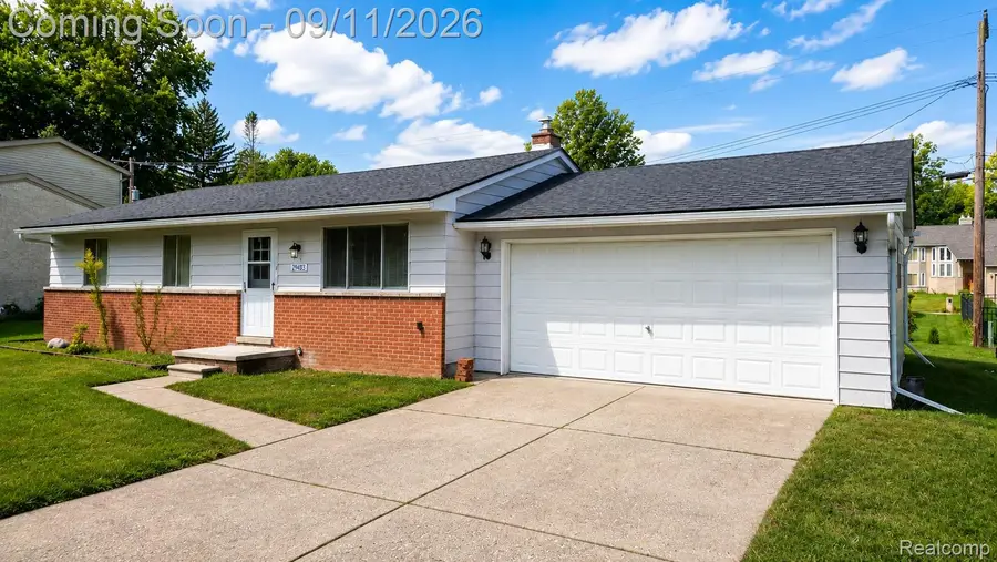39483 Marne Avenue, Sterling Heights, MI 48313 - #2